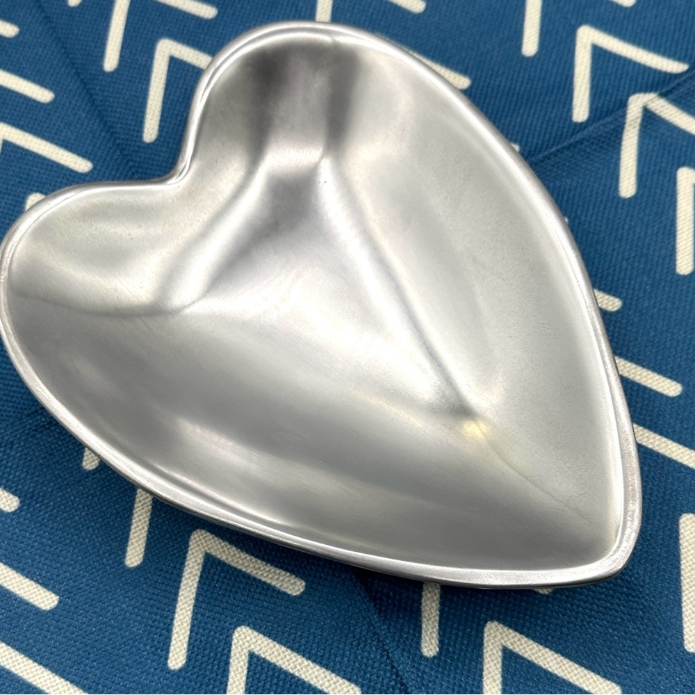 Nambe Heart Shaped Bowl, #118 B. Beautiful 8.5” long - Picture 5 of 9